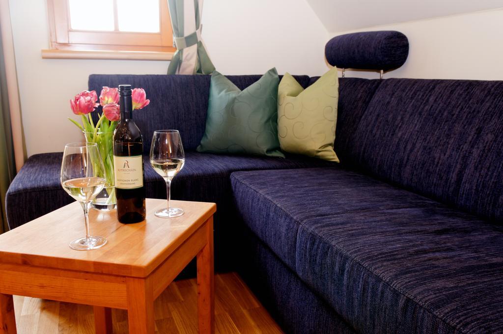 Weingut Winzerzimmer Rothschaedl Leutschach Habitación foto